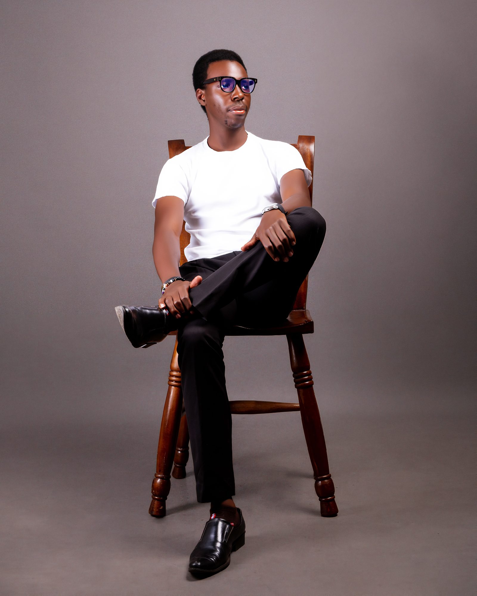 Commercial, High fashion and Runway model